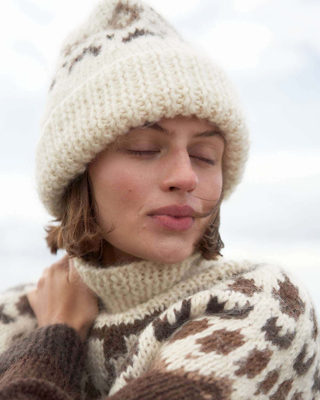 AW23