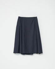 pleated skirt