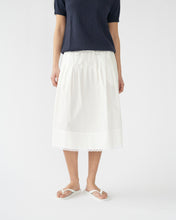 lace skirt