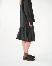 Fine Wool Pleated Midi Skirt