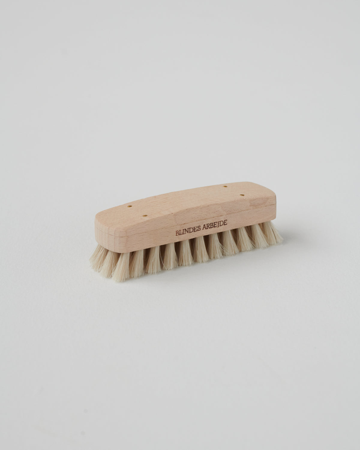 Garment brush